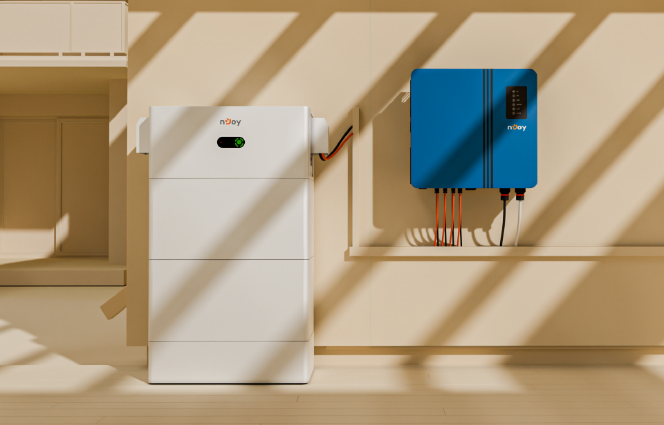 Kit Invertor Hibrid Trifazat 10kW + Baterie LiFePO4 10kW nJoy