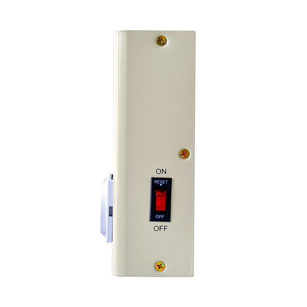 Adaptor priza cu protectie la supratensiune
